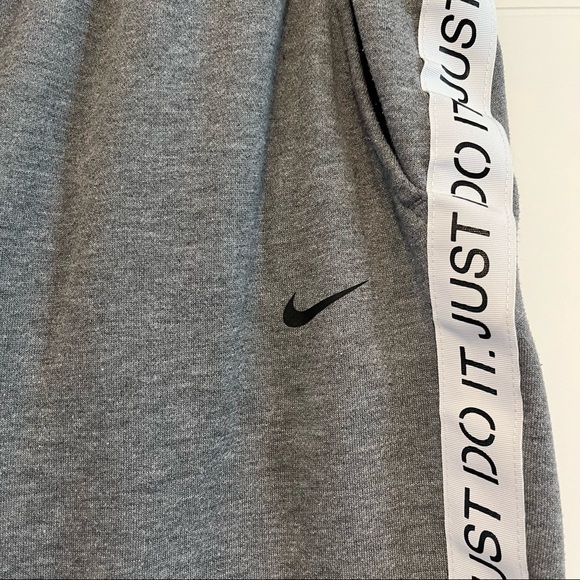 Nike | Branded Joggers/Sweatpants - Picture 4 of 12
